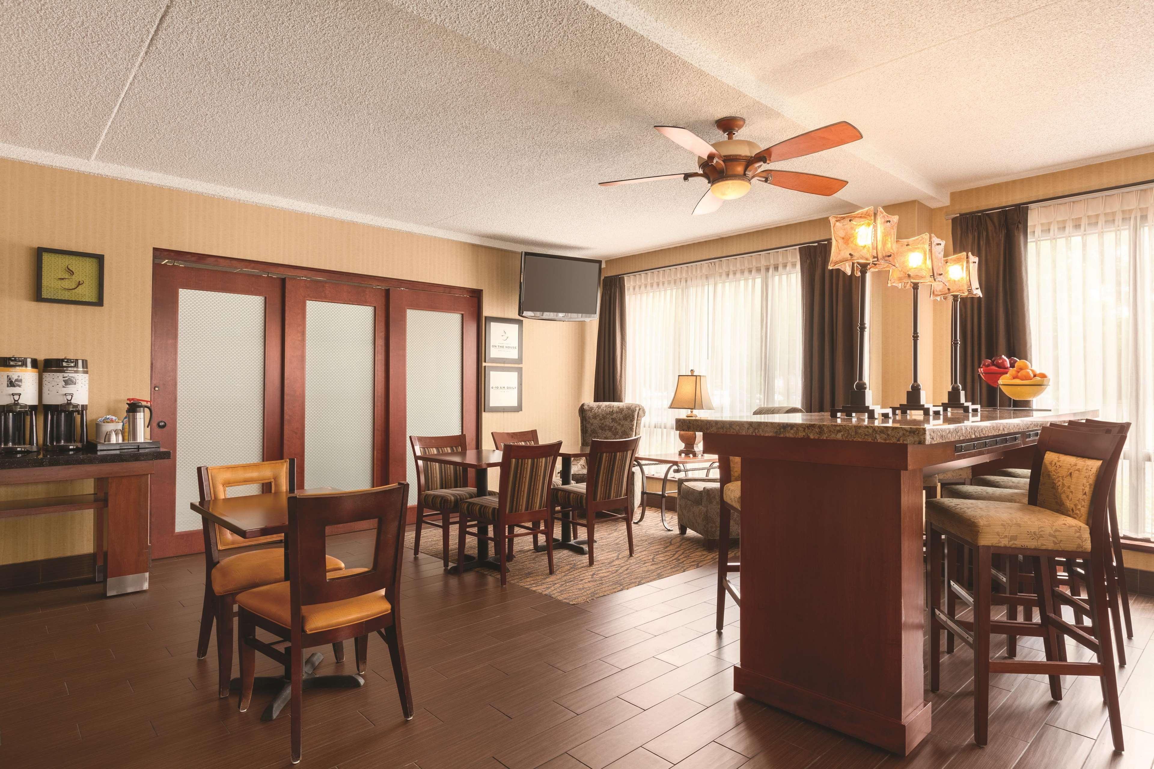Hampton Inn Des Moines-Airport Exterior foto